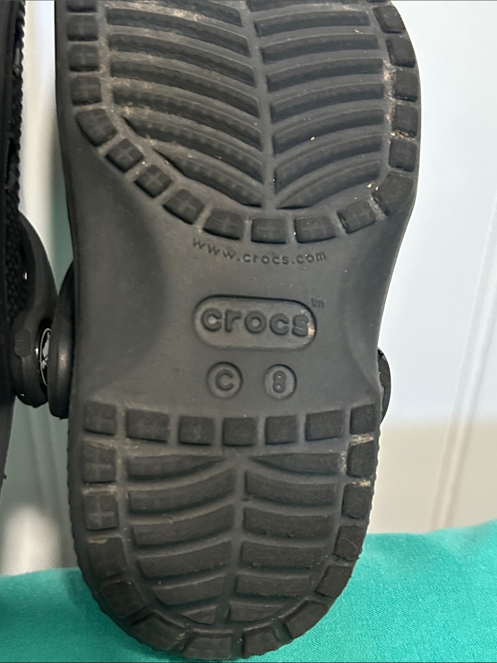 CROCS Kids Clog Sandals - Black - SZ: C8 - Picture 9 of 11